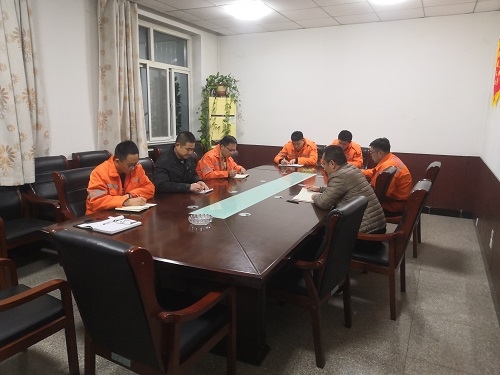 学习十九届五中全会会议精神2.jpg