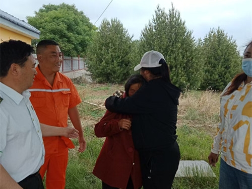助人为乐情暖人间3.jpg